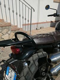 Triumph Scrambler/Street twin