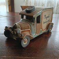 Scultura Auto in Ceramica