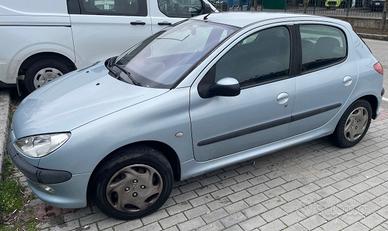 Peugeot 206 92.000 km 1.1 Benzina 5p