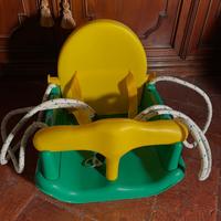 Altalena in materiale plastico