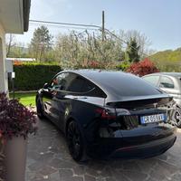 Tesla model y performance dual motor