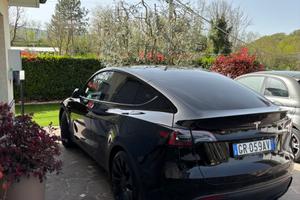 Tesla model y performance dual motor