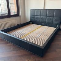 Letto matrimoniale con testiera, similpelle nero