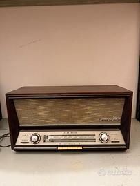 Radio d’ epoca a valvole
