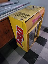 frigo per bibite e gelati