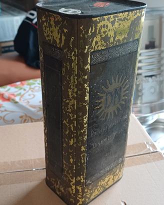 Scatola antica in latta