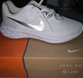 Nike Revolution 6 Donna Bianco Con Baffo Nike Arge