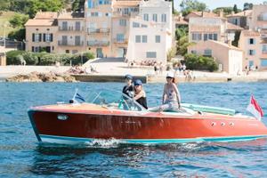 Riva Ariston – Scafo in legno restaurato, pronto p