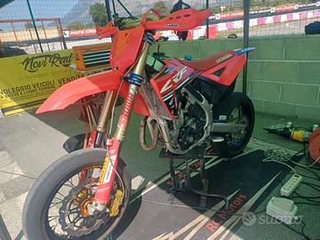 Honda CRF 250  2024  RED MOTO