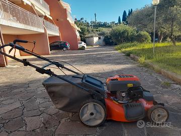 Tagliaerba Husqvarna modello R 53 SV 