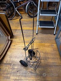 Carrello porta bombola ossigeno