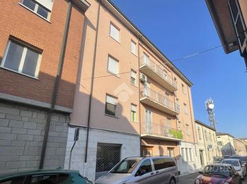 4 LOCALI A LUGO