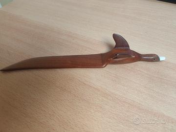 Tagliacarte in legno