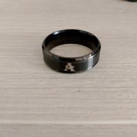 anello con lettera A