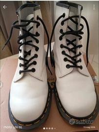 anfibio bianco Dr Martens 