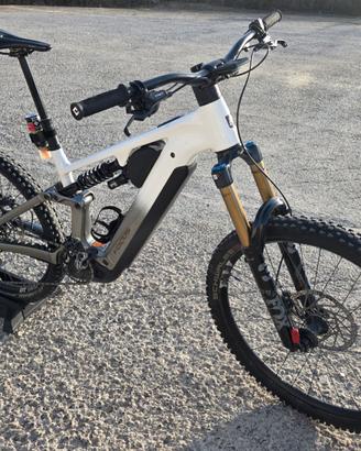 MTB ELETTRICA FOCUS SAM² 6.9 - Batteria 1050 Wh