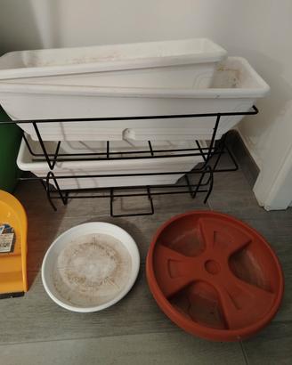 vasi da giardino varie misure e portavasi di ferro