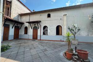 4 LOCALI A CASTIGLIONE DEL GENOVESI