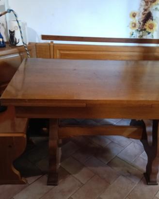 tavolo e cassapanca angolare 