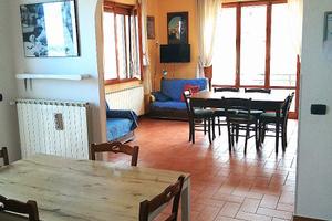 Ampio e luminoso appartamento