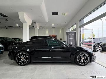 PORSCHE - Taycan