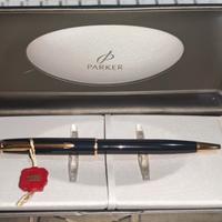 Penna Parker Sonnet nera laccata