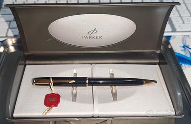 Penna Parker Sonnet nera laccata