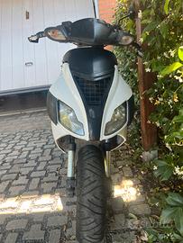 aprilia sr 50