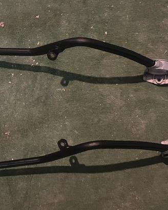 Attacchi givi rack universali per moto e scooter