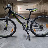 Bici CUBE Kid 240  nero e giallo flash