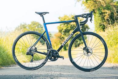 Basso Astra Chameleon Di2 S size + Varia + Garmin