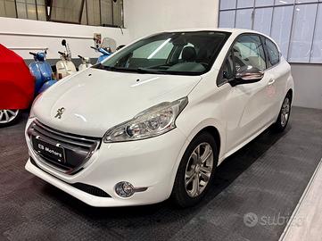 Peugeot 208 1.2 VTi 82 CV 3p Allure