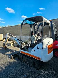 bob Kat 323k escavatore 
