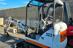 bob Kat 323k escavatore 