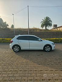 volkswagen polo 2018 tgi