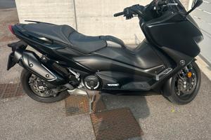 Yamaha T Max 560