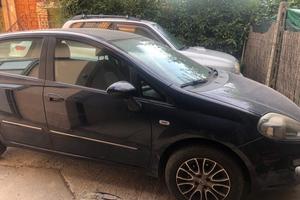punto 2011 ,1200 benzina buone condizioni.  