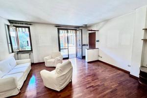 Appartamento di 100 m² con 3 locali e box auto dop
