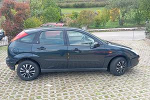 Ford focus 1.6 benzina