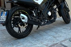 Benelli Leoncino 125