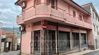 Arbus -Locale Commerciale centralissimo 90 mq