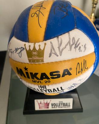 Pallone mondiali pallavolo 1998 autografato
