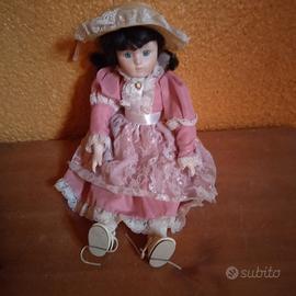 Bambola vintage in porcellana
