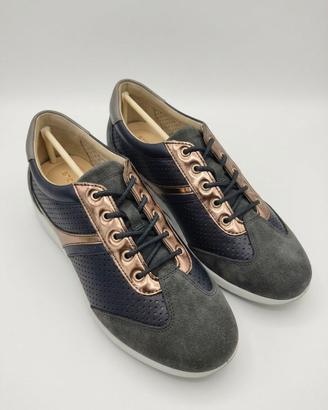Sneakers stonefly venus
