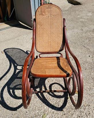 Dondolo Thonet