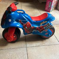 Moto a spinta Spiderman
