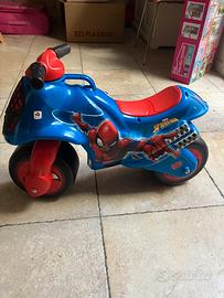 Moto a spinta Spiderman