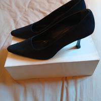 Scarpe eleganti  in pelle camoscio nuove 