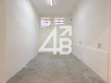 MAGAZZINI ACCESSO CARRABILE - DA 16 MQ - VIA ISTRI