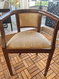 Poltroncina a pozzetto in stile Liberty